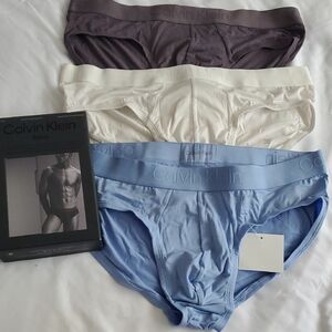 Calvin Klein Men's Underwear 3-Pack - Blue, White, Gray